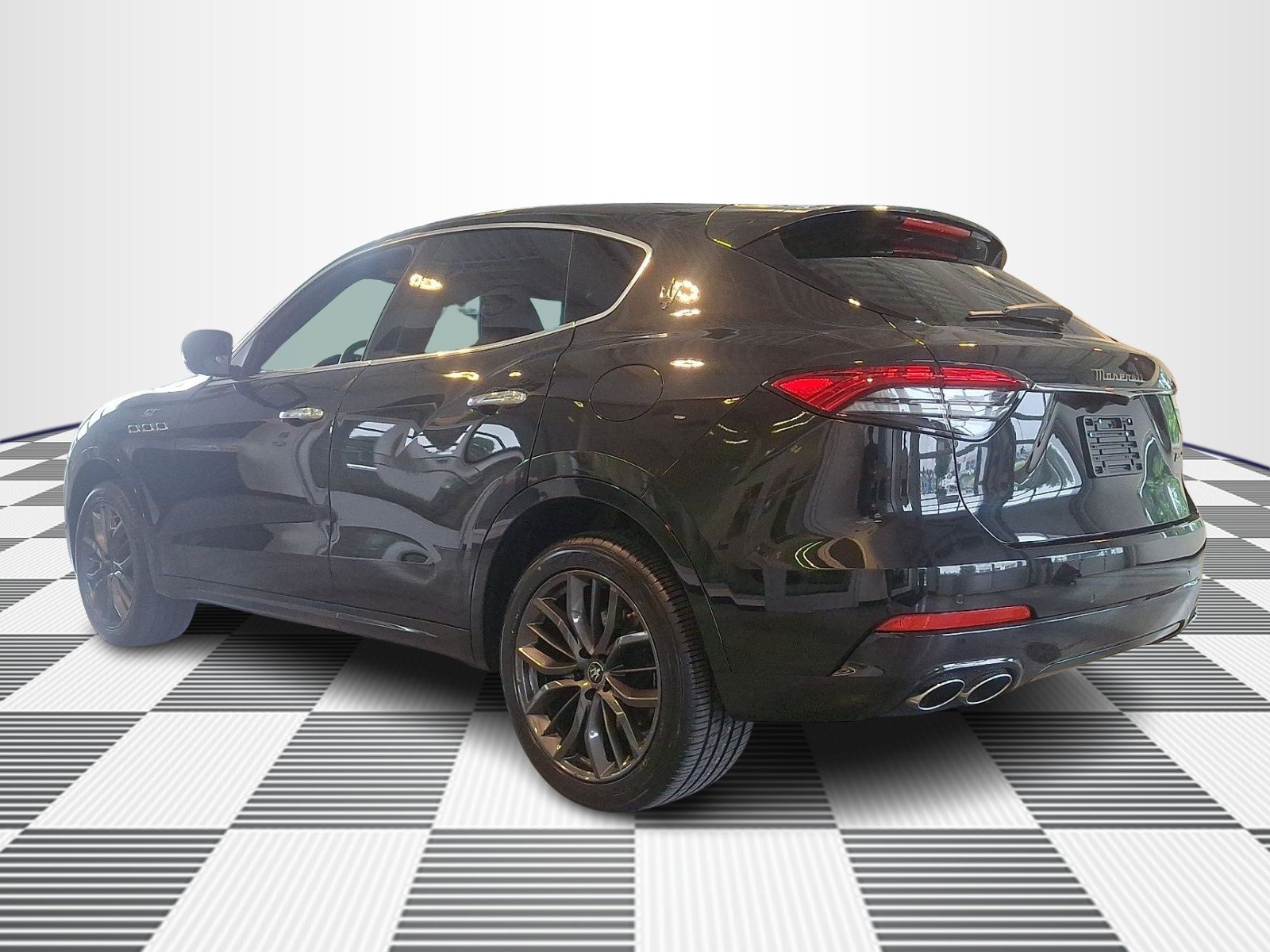 Used 2024 Maserati Levante GT Ultima AWD/4WD image 9