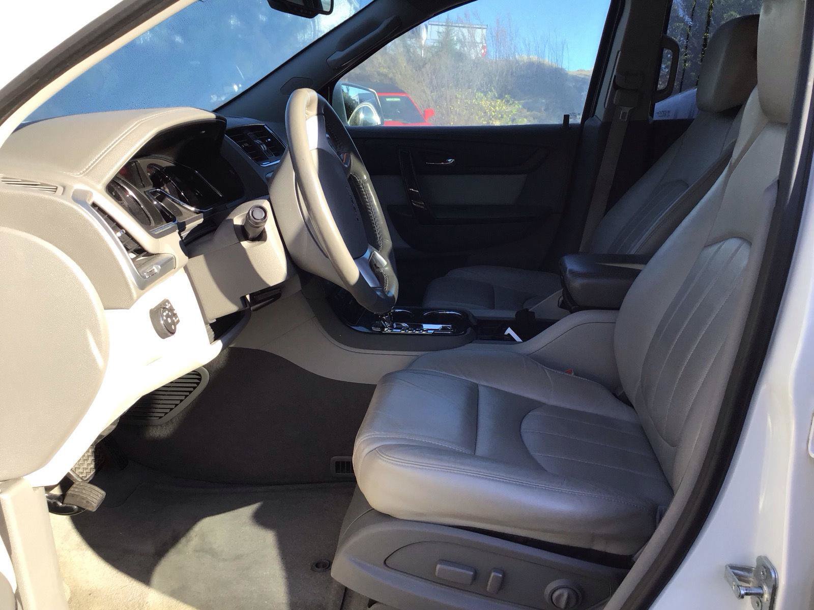 Used 2015 GMC Acadia SLT FWD image 10