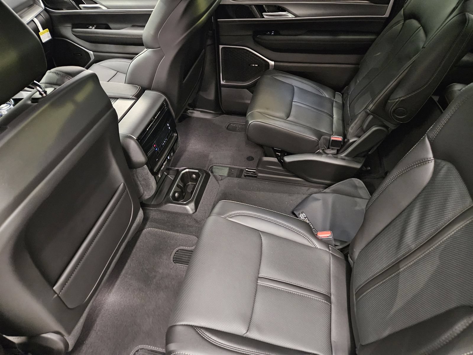 New 2026 Jeep Grand Wagoneer 4WD w/ Premium Group I image 30