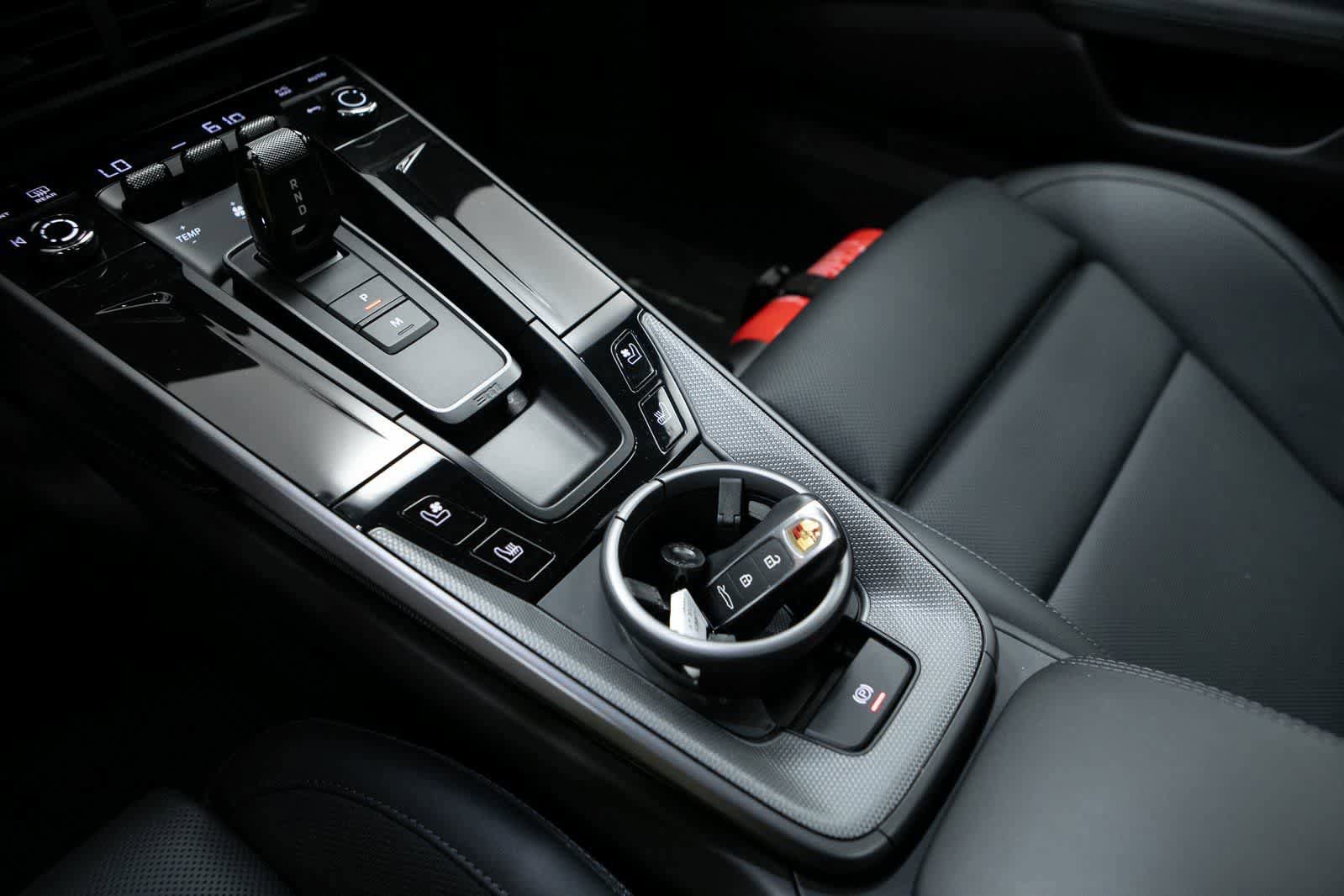 Certified 2025 Porsche 911 Carrera image 24