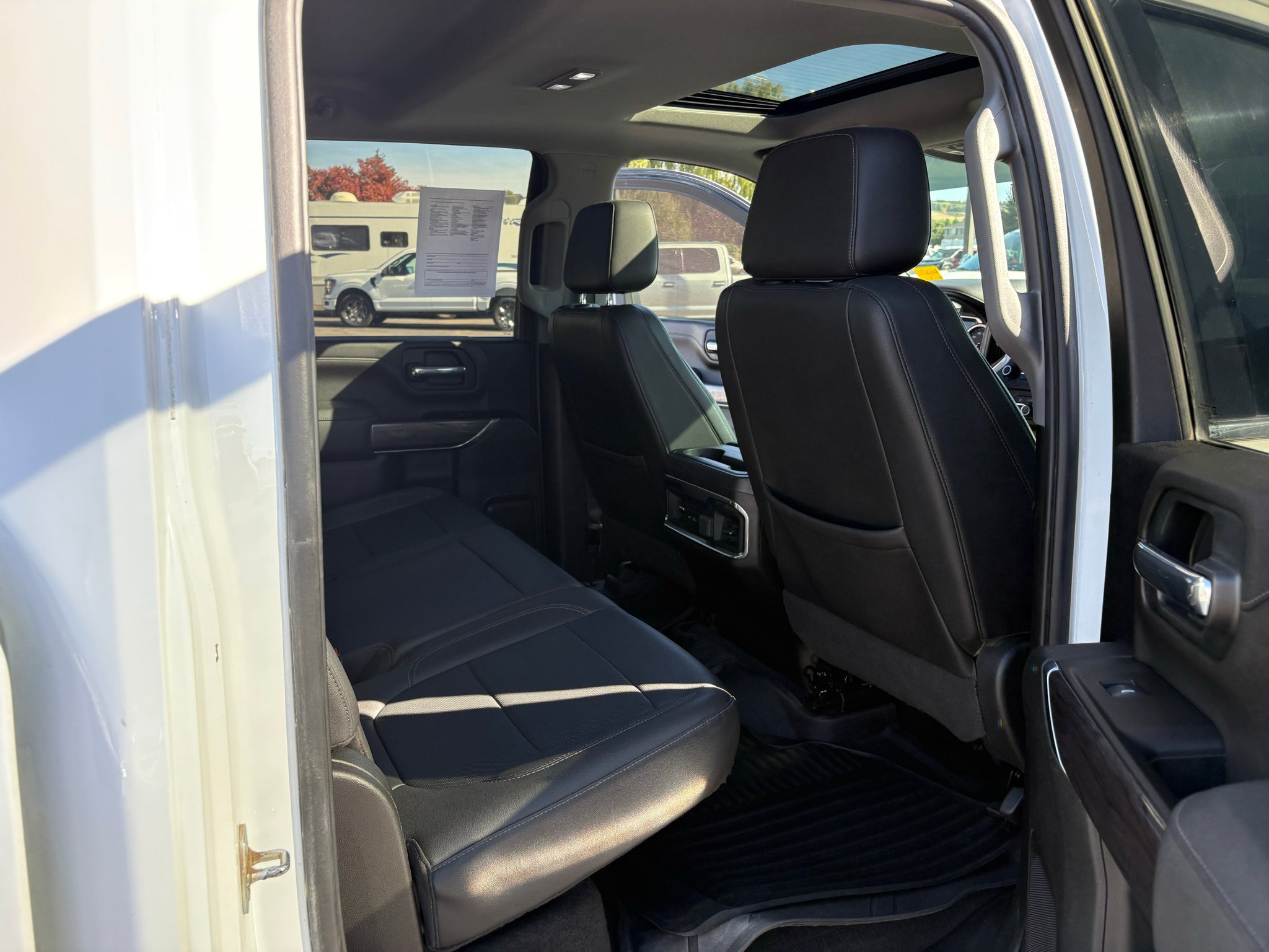 Used 2022 Chevrolet Silverado 3500 LTZ w/ LTZ Convenience Package AWD/4WD image 23