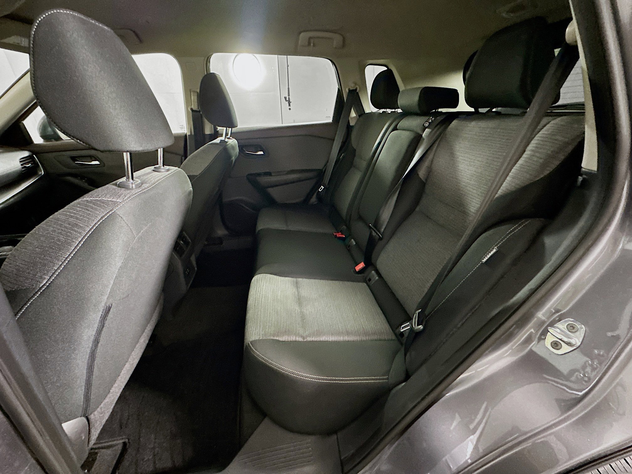 Used 2023 Nissan Rogue SV image 26