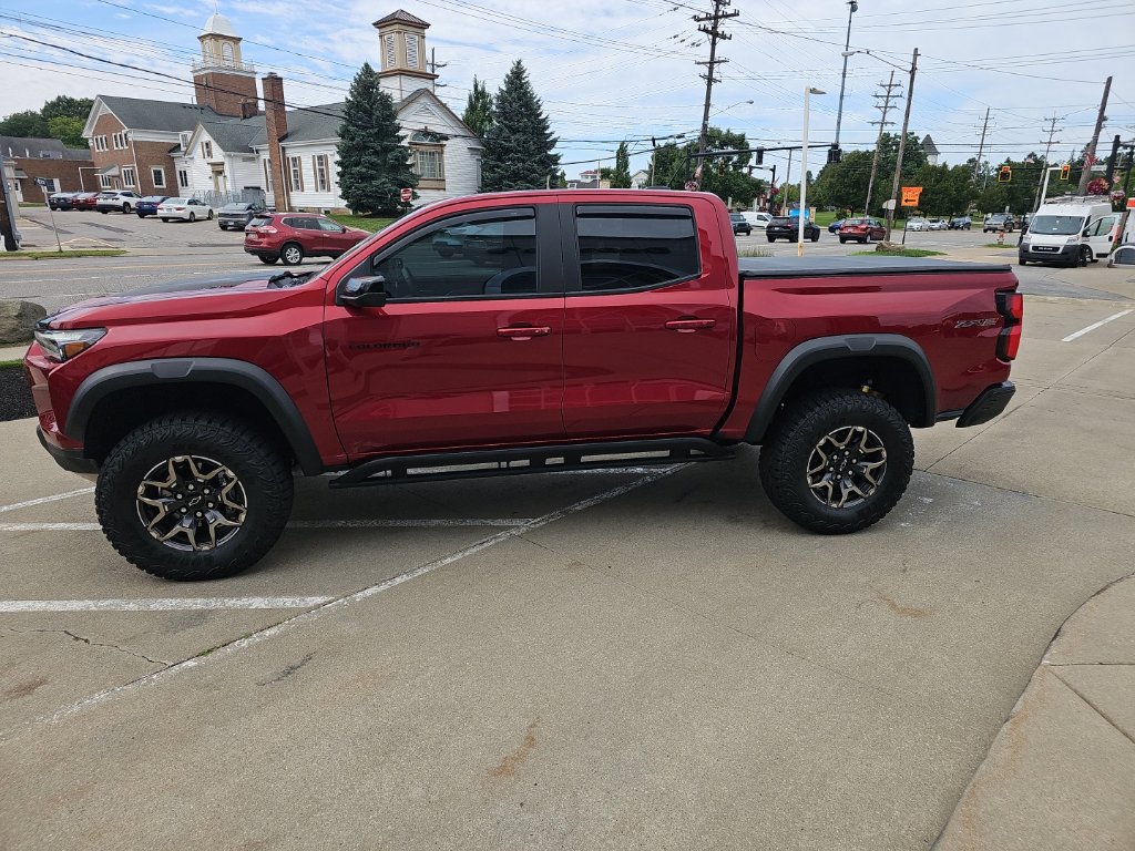 Used 2024 Chevrolet Colorado ZR2 AWD/4WD image 12