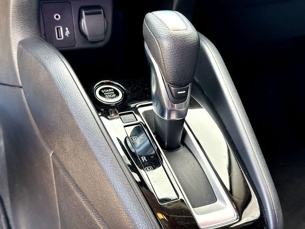 Used 2021 Nissan Versa SV image 18