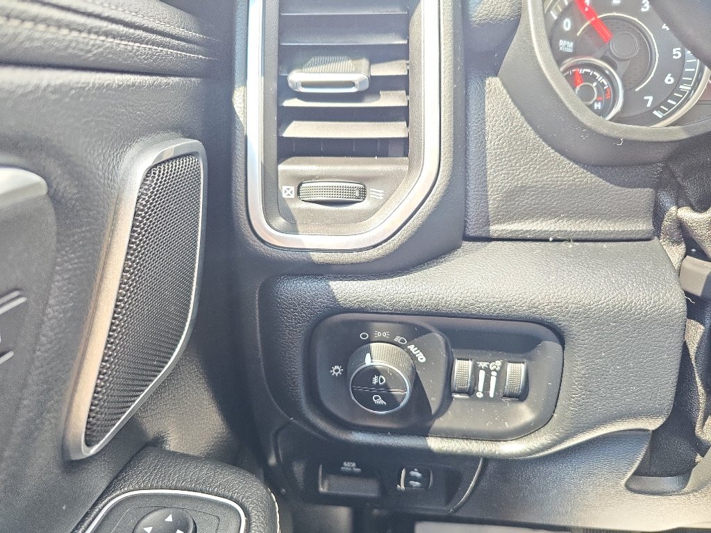 Used 2022 RAM 1500 Laramie AWD/4WD image 25