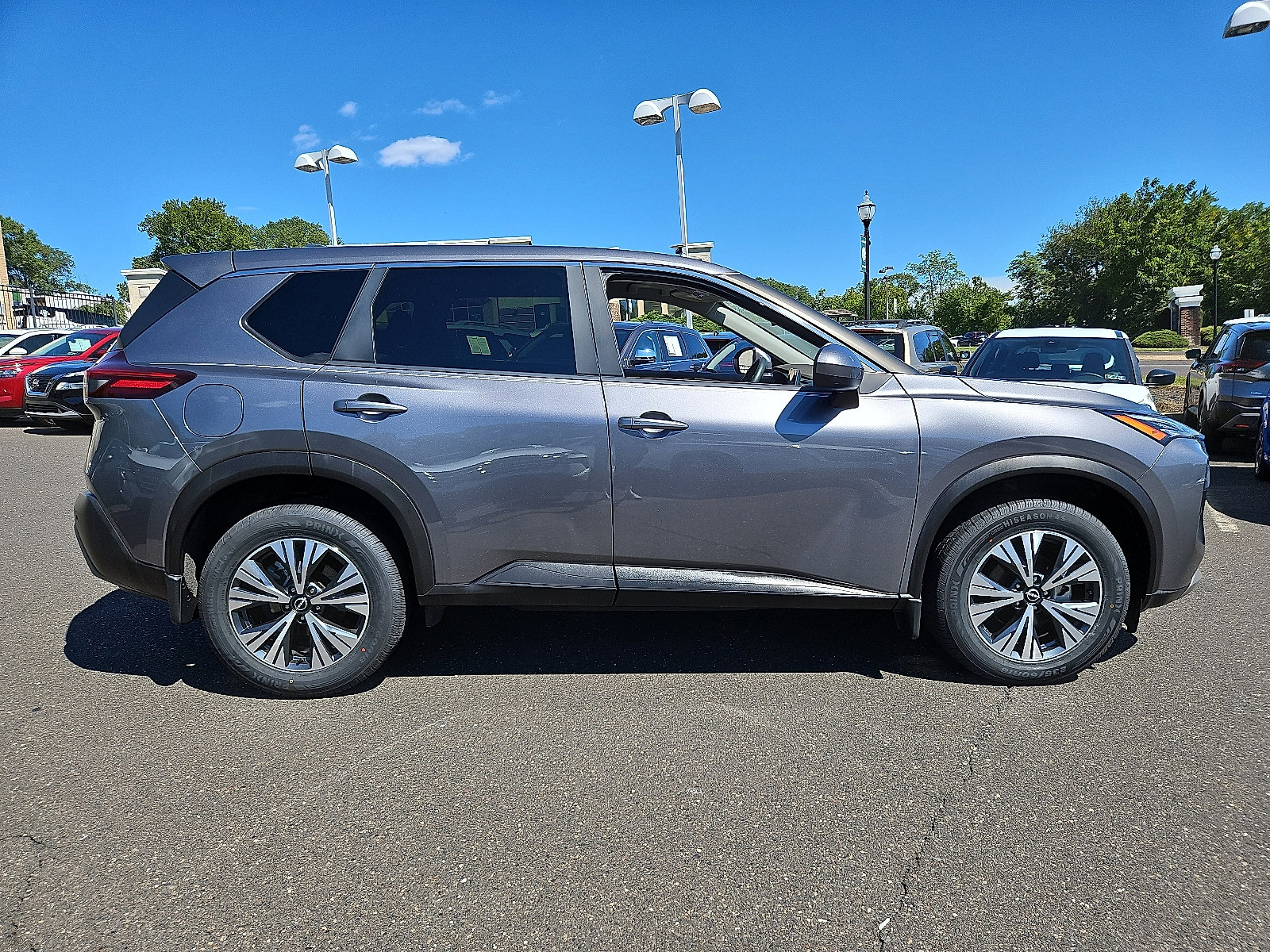 Certified 2023 Nissan Rogue SV image 7