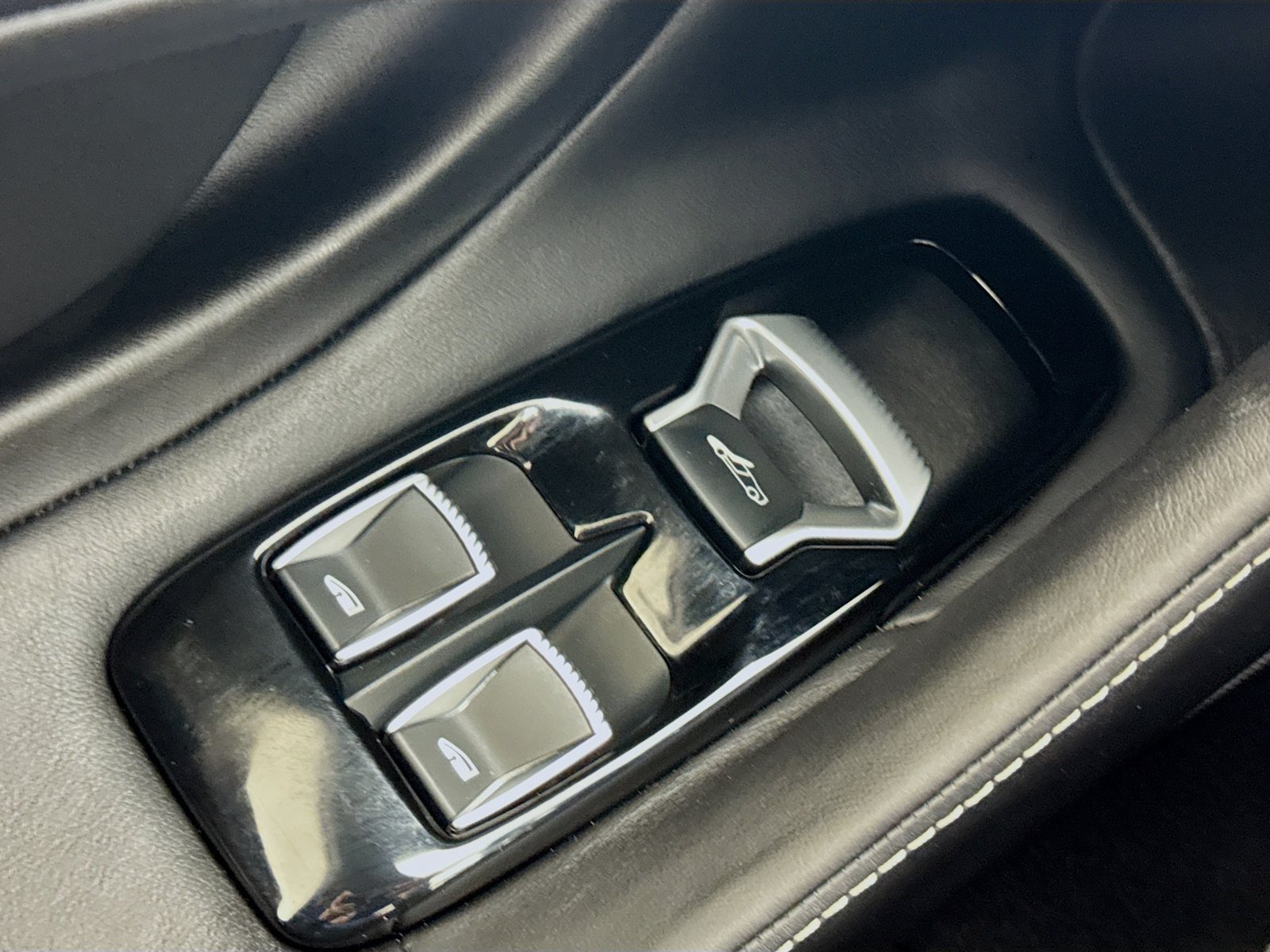 Used 2025 McLaren GTS RWD image 17