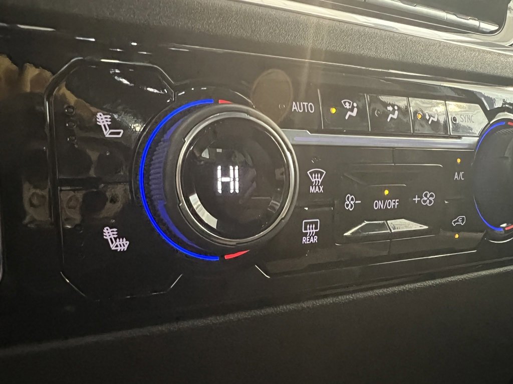 Used 2025 Chevrolet Silverado 1500 LT image 22