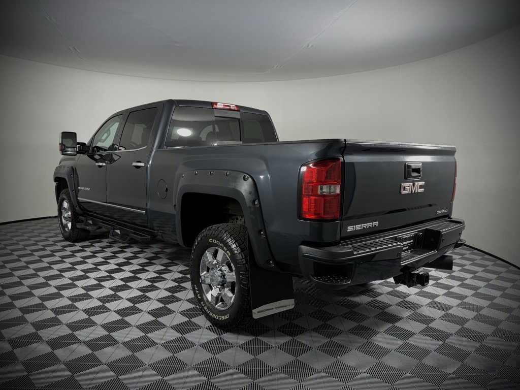 Used 2019 GMC Sierra 2500 Denali image 3
