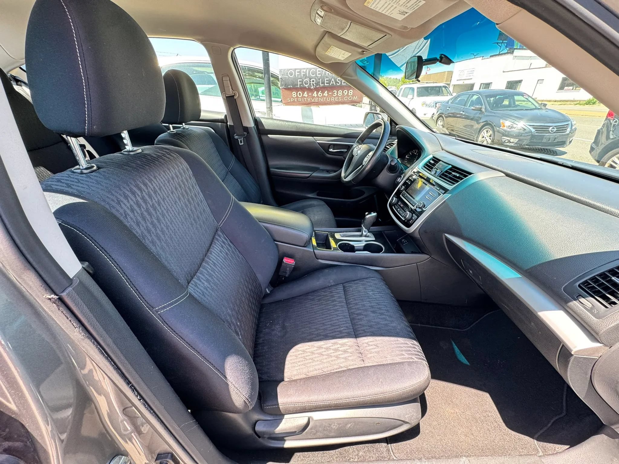 Used 2018 Nissan Altima 2.5 SV FWD image 18