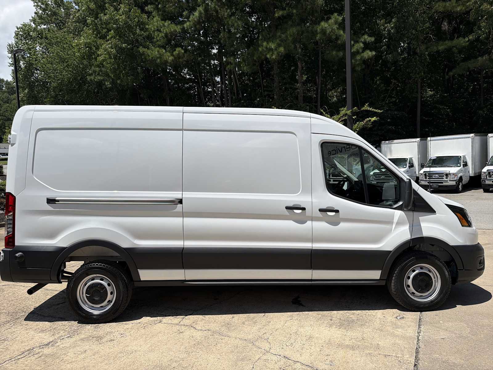 New 2026 Ford Transit 250 148 Medium Roof w/ Load Area Protection Package RWD image 8