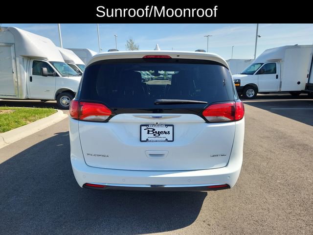 Used 2020 Chrysler Pacifica Limited image 8