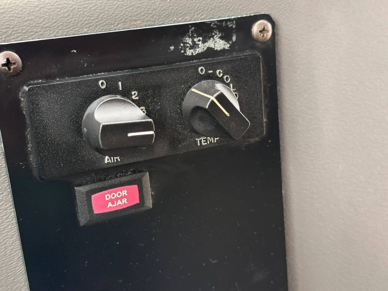 Used 2015 Ford E-350 and Econoline 350 Super Duty RWD image 11