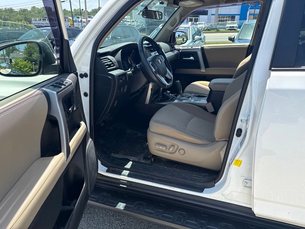 Used 2019 Toyota 4Runner SR5 AWD/4WD image 15