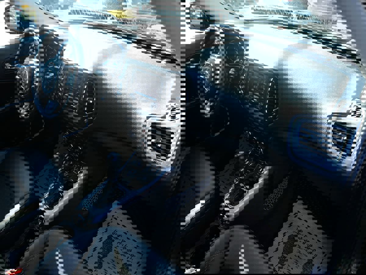 Used 2018 Jeep Compass Latitude w/ Cold Weather Group image 31