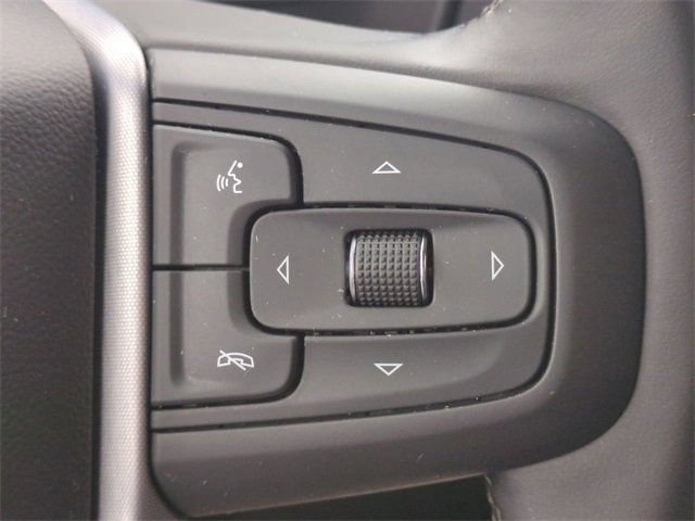 Used 2024 GMC Yukon SLT w/ SLT Luxury Package image 26