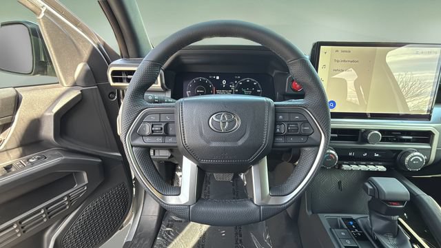 Used 2025 Toyota Tacoma TRD Off-Road AWD/4WD image 11