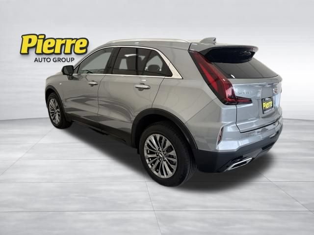 Used 2025 Cadillac XT4 Premium Luxury FWD image 2