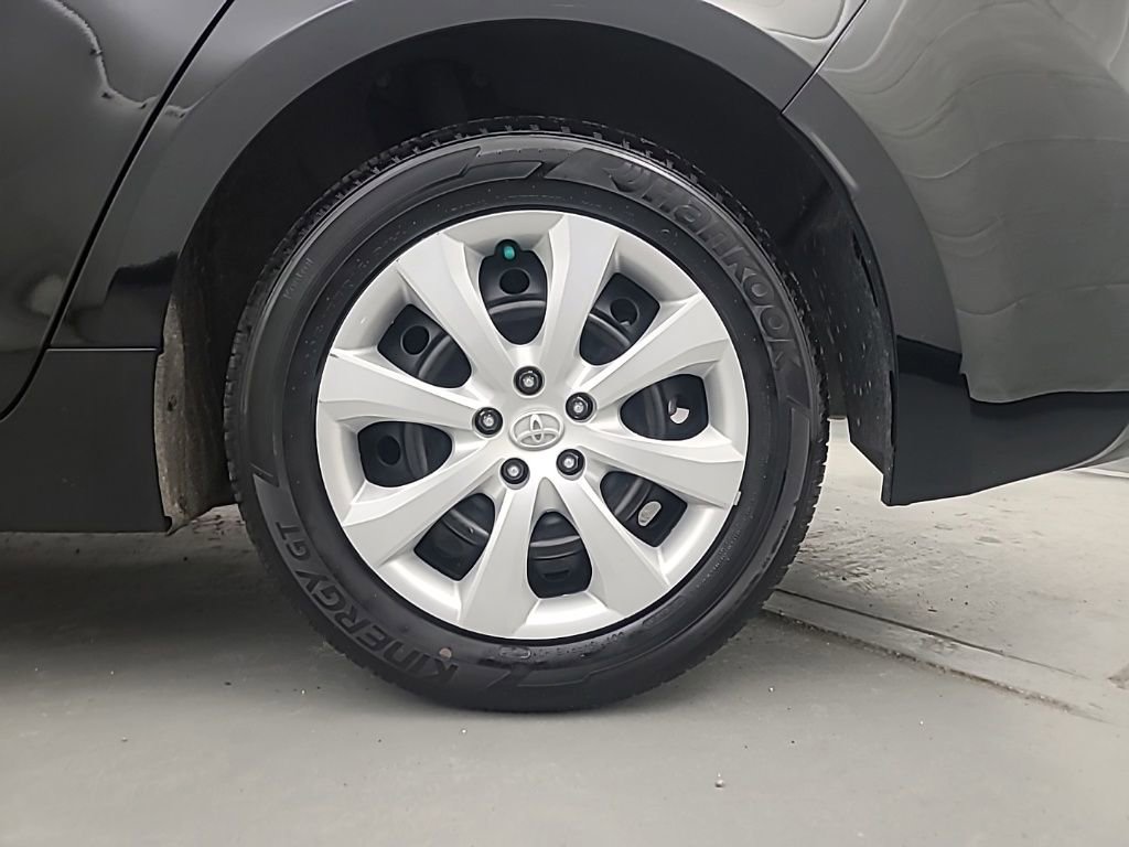 Used 2025 Toyota Corolla LE image 11