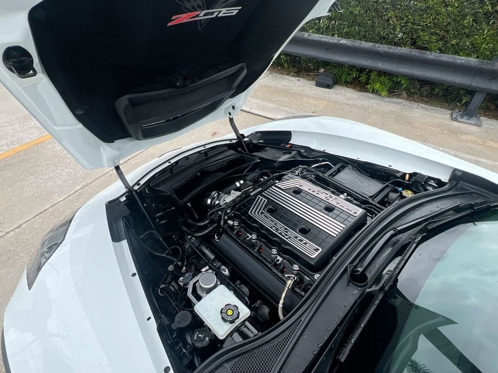 Used 2019 Chevrolet Corvette Z06 RWD image 10