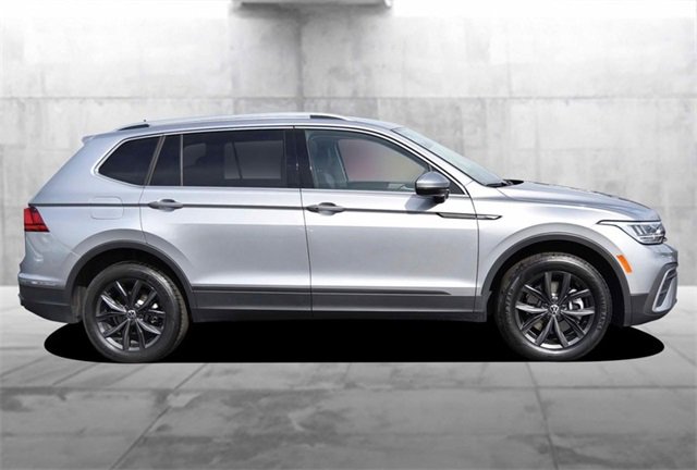 Certified 2024 Volkswagen Tiguan SE image 5
