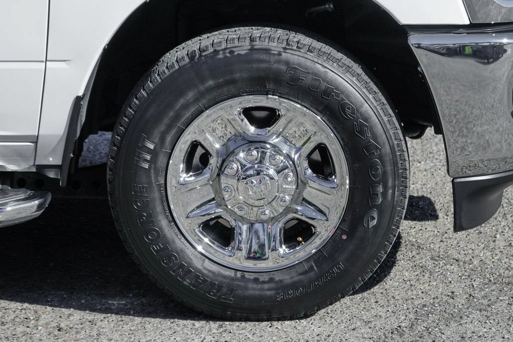 Used 2024 RAM 2500 Tradesman w/ Chrome Appearance Group RWD image 42
