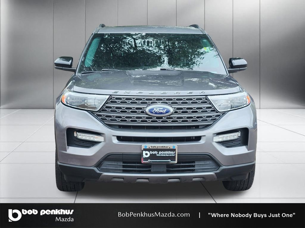 Used 2022 Ford Explorer XLT w/ Equipment Group 202A AWD/4WD image 22