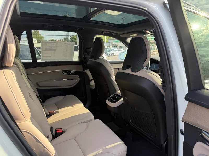 New 2026 Volvo XC90 B5 Core image 5