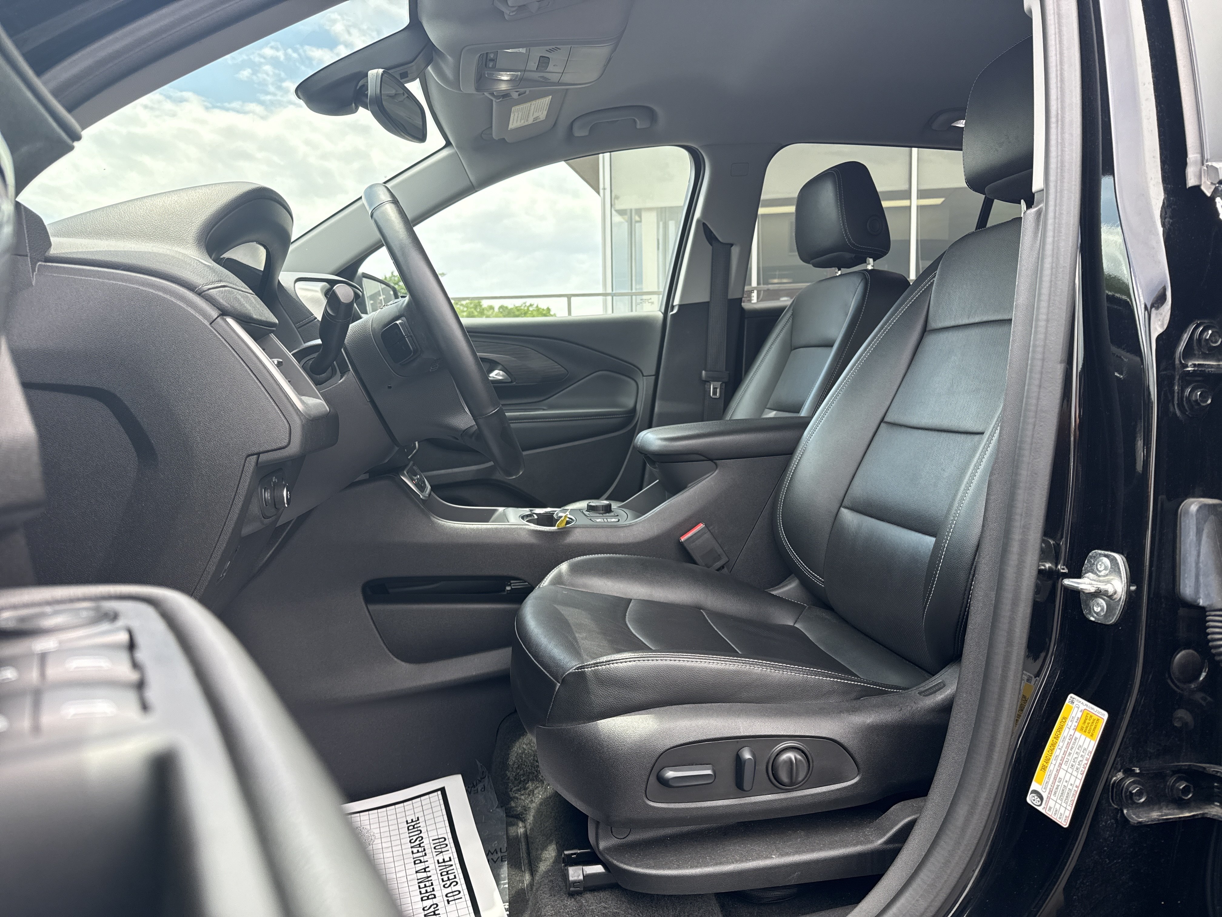 Used 2024 GMC Terrain SLT FWD image 12