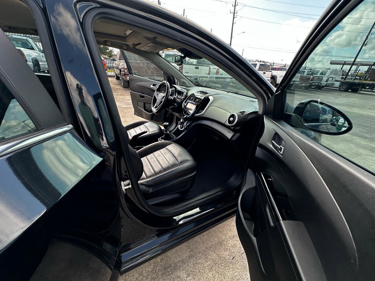 Used 2014 Chevrolet Sonic RS w/ Advanced Safety Package FWD image 33