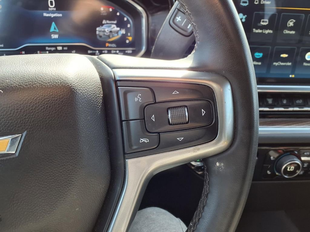 Used 2025 Chevrolet Silverado 2500 LT w/ Convenience Package image 14