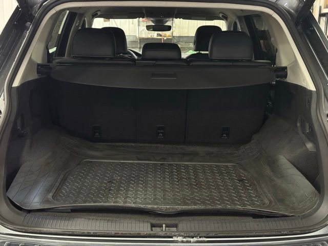 Used 2024 Volkswagen Tiguan SE image 9