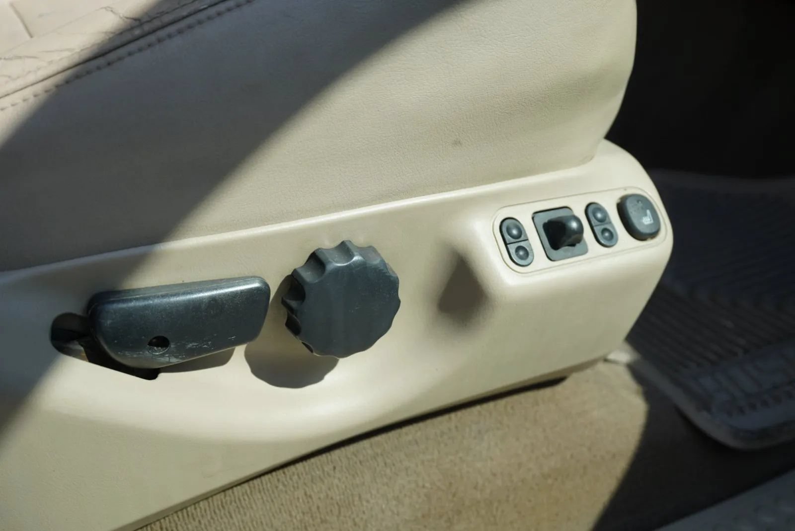 Used 2002 Ford Excursion Limited AWD/4WD image 42