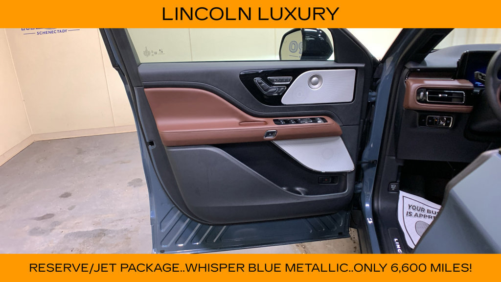 Used 2025 Lincoln Aviator Reserve w/ Equipment Group 201A AWD/4WD image 32