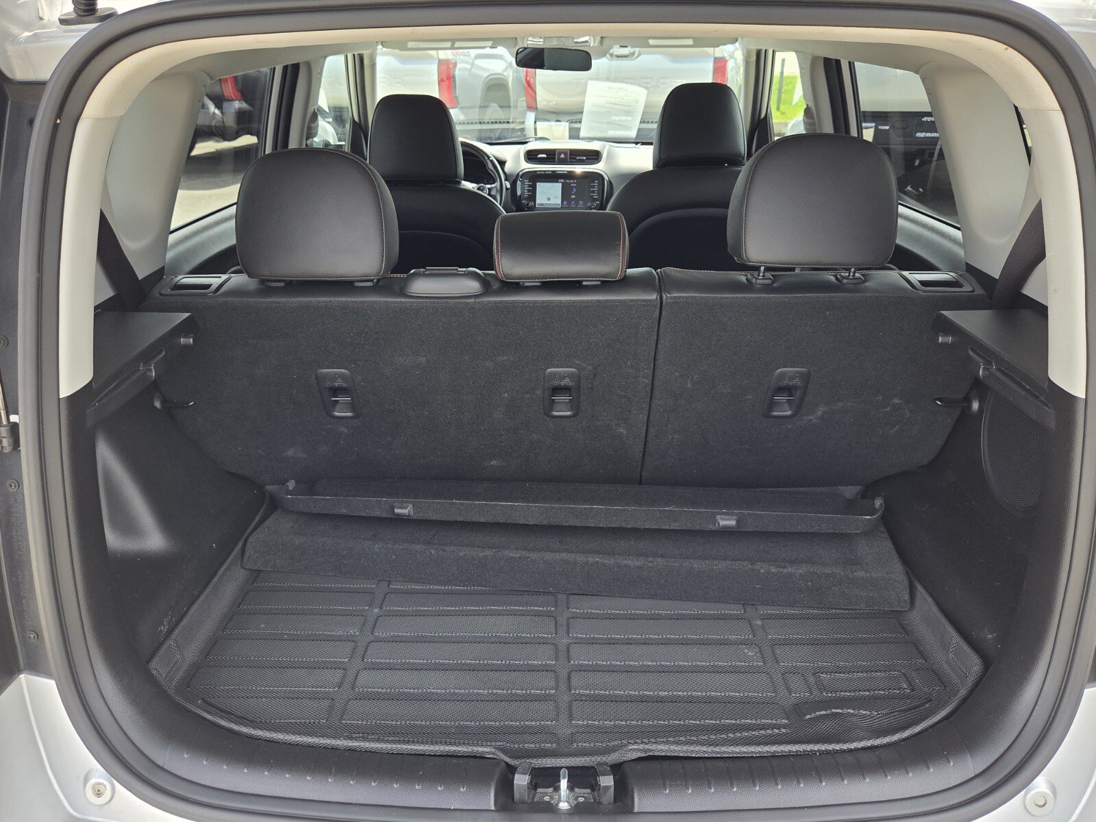 Used 2018 Kia Soul ! w/ Tech Package FWD image 9