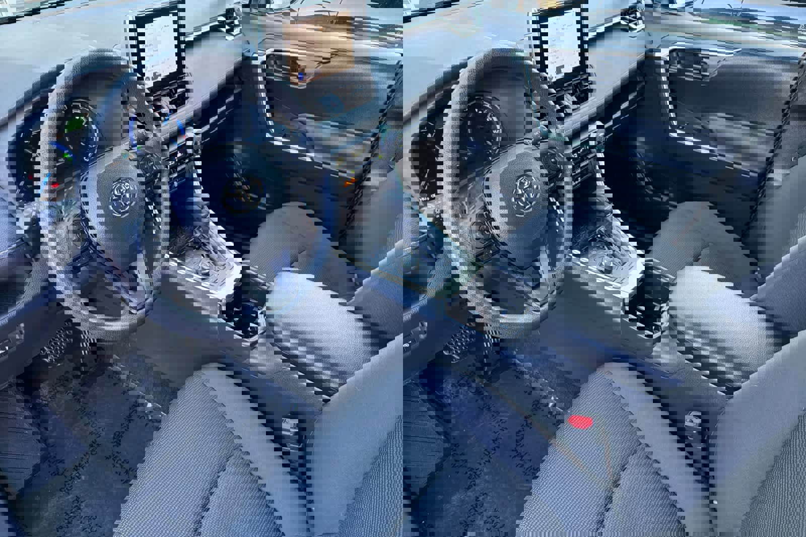 Used 2024 Toyota RAV4 LE image 14