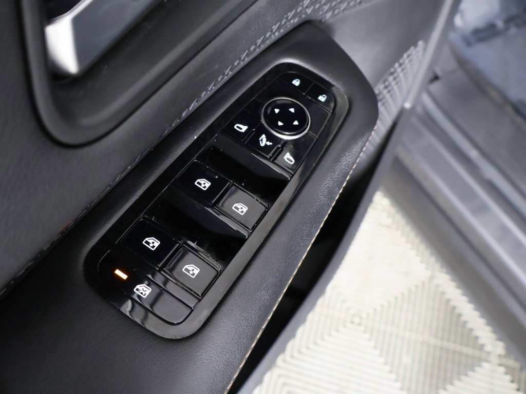 Used 2023 Nissan Ariya ENGAGE image 36