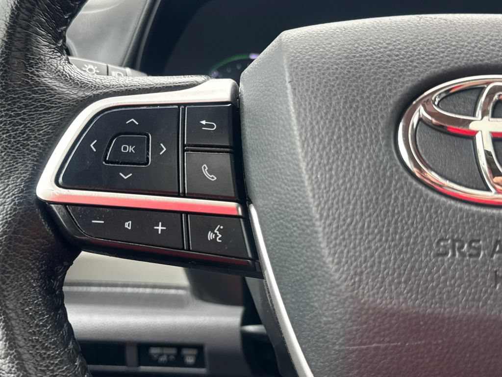 Used 2021 Toyota Sienna XLE w/ XLE Plus Package AWD/4WD image 21