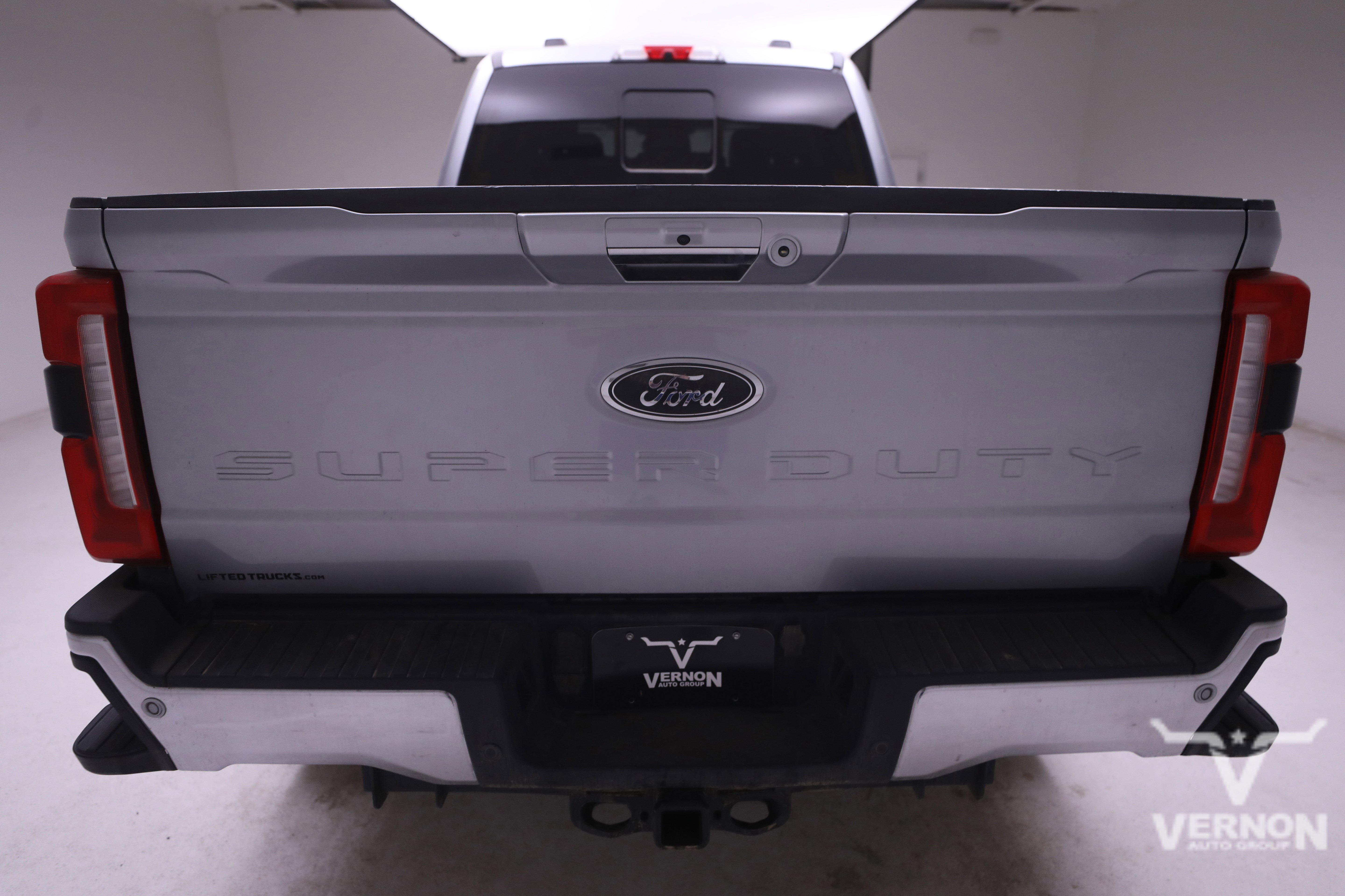 Used 2023 Ford F250 Lariat w/ Chrome Package image 3