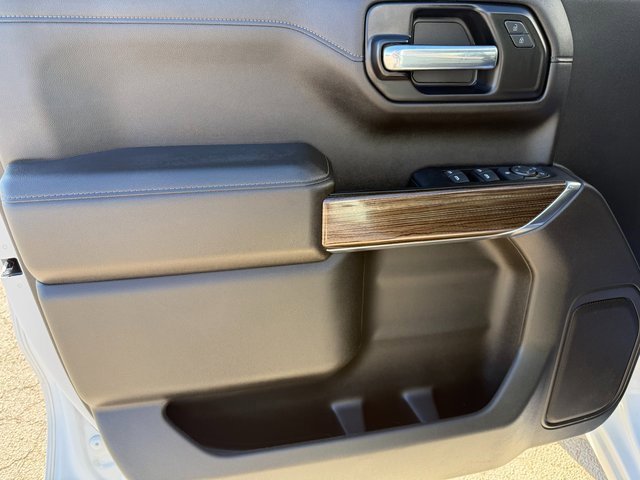 Used 2022 Chevrolet Silverado 1500 RST image 10