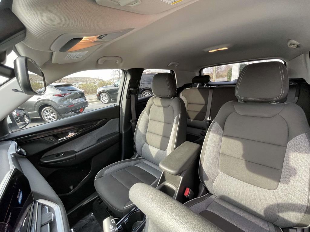 Used 2025 Chevrolet TrailBlazer LT image 32