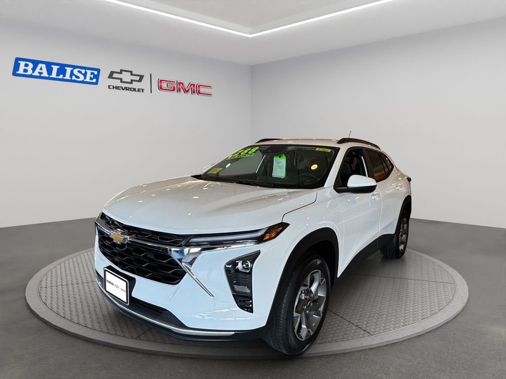 New 2025 Chevrolet Trax LT w/ Driver Confidence Package image 2