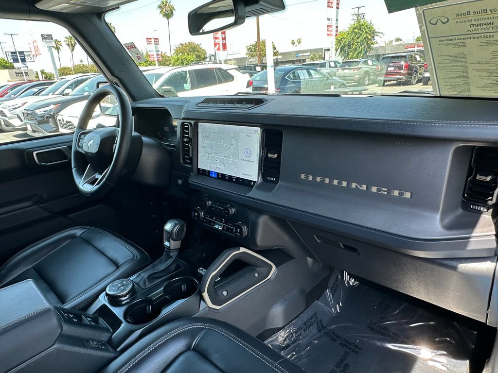 Used 2025 Ford Bronco Badlands AWD/4WD image 15