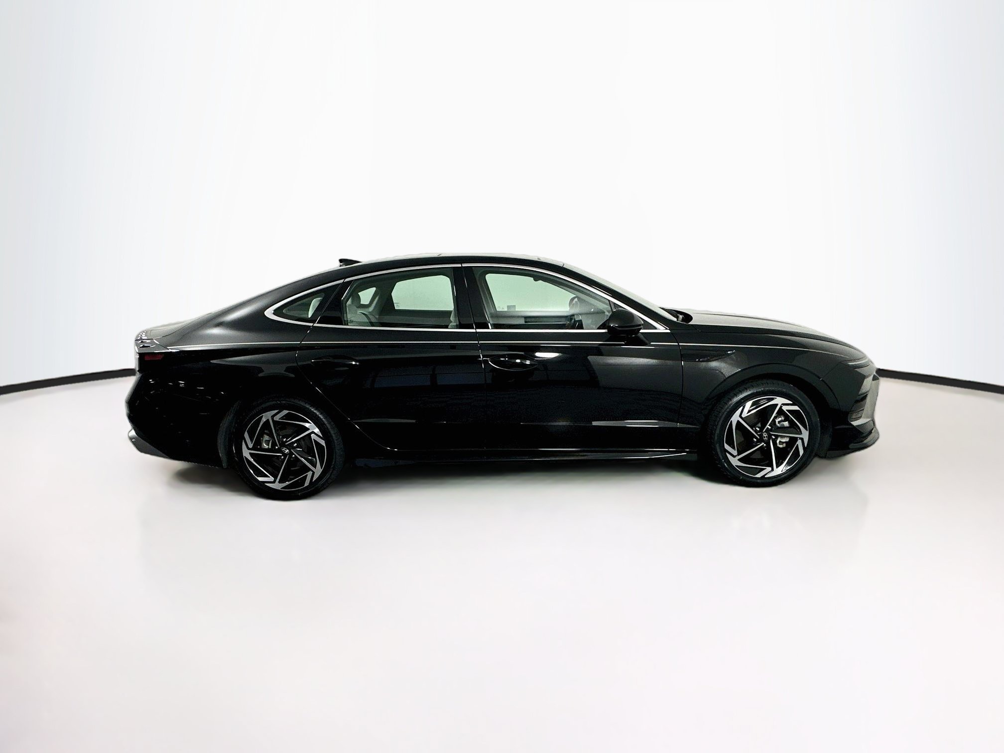 Used 2025 Hyundai Sonata SEL FWD image 10
