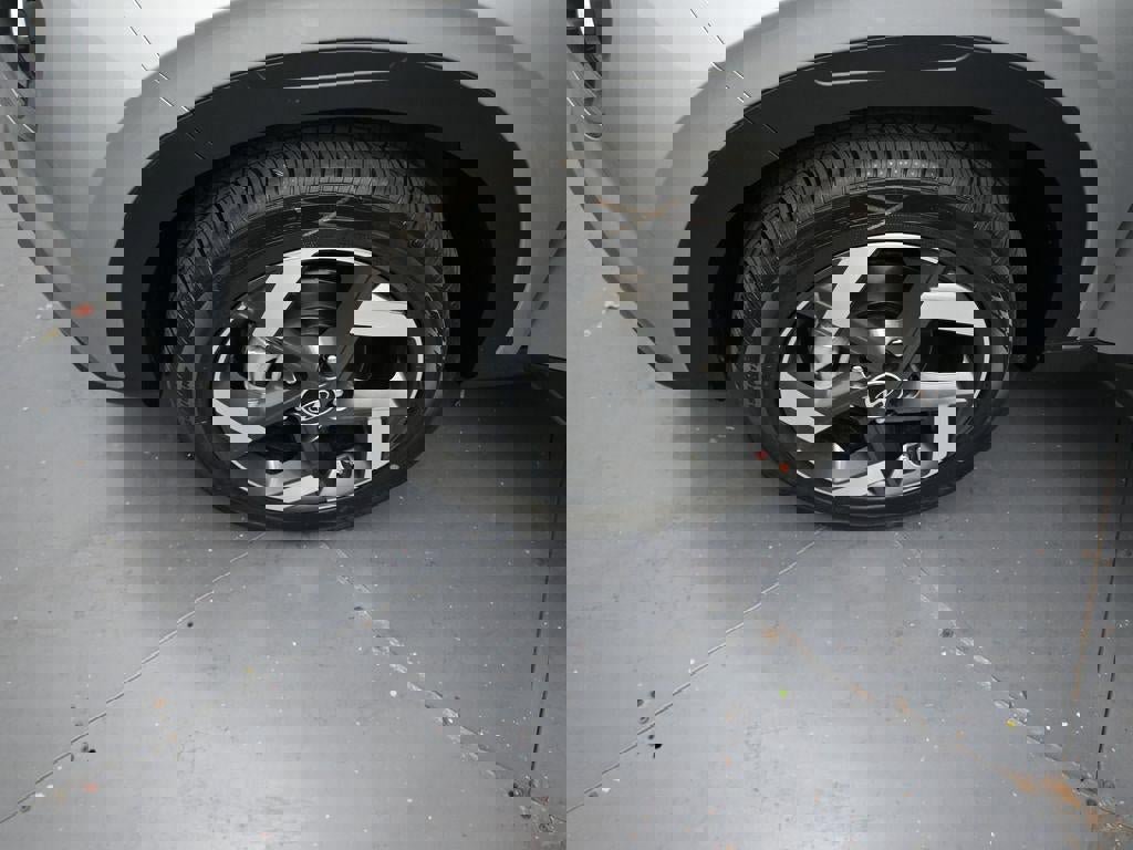 New 2026 Hyundai Venue SEL image 39