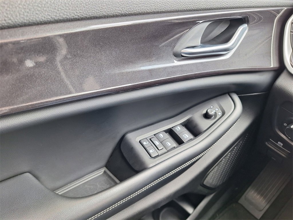 Used 2023 Jeep Grand Cherokee L Laredo image 17