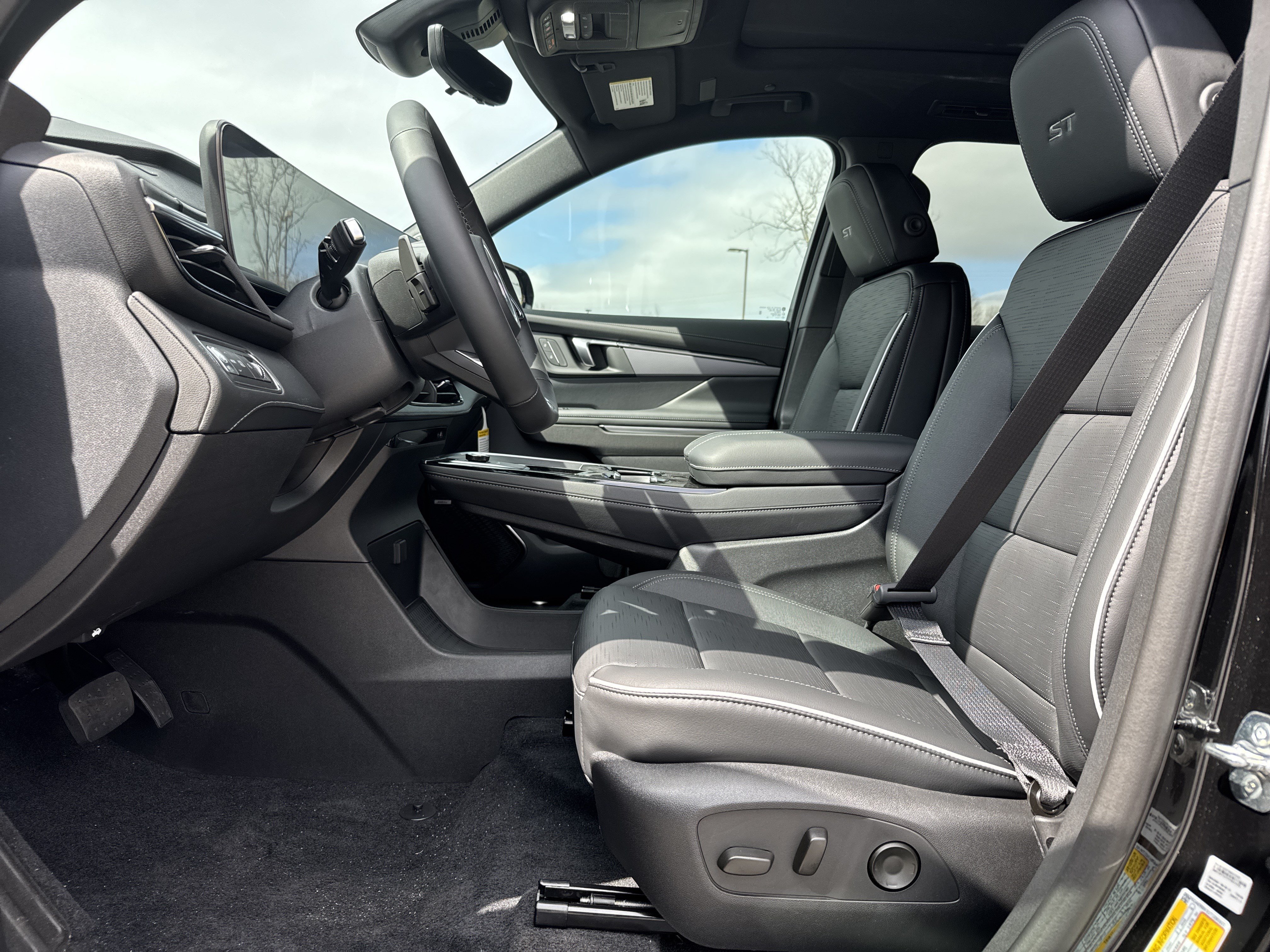New 2026 Buick Enclave Sport Touring w/ Power Package FWD image 16