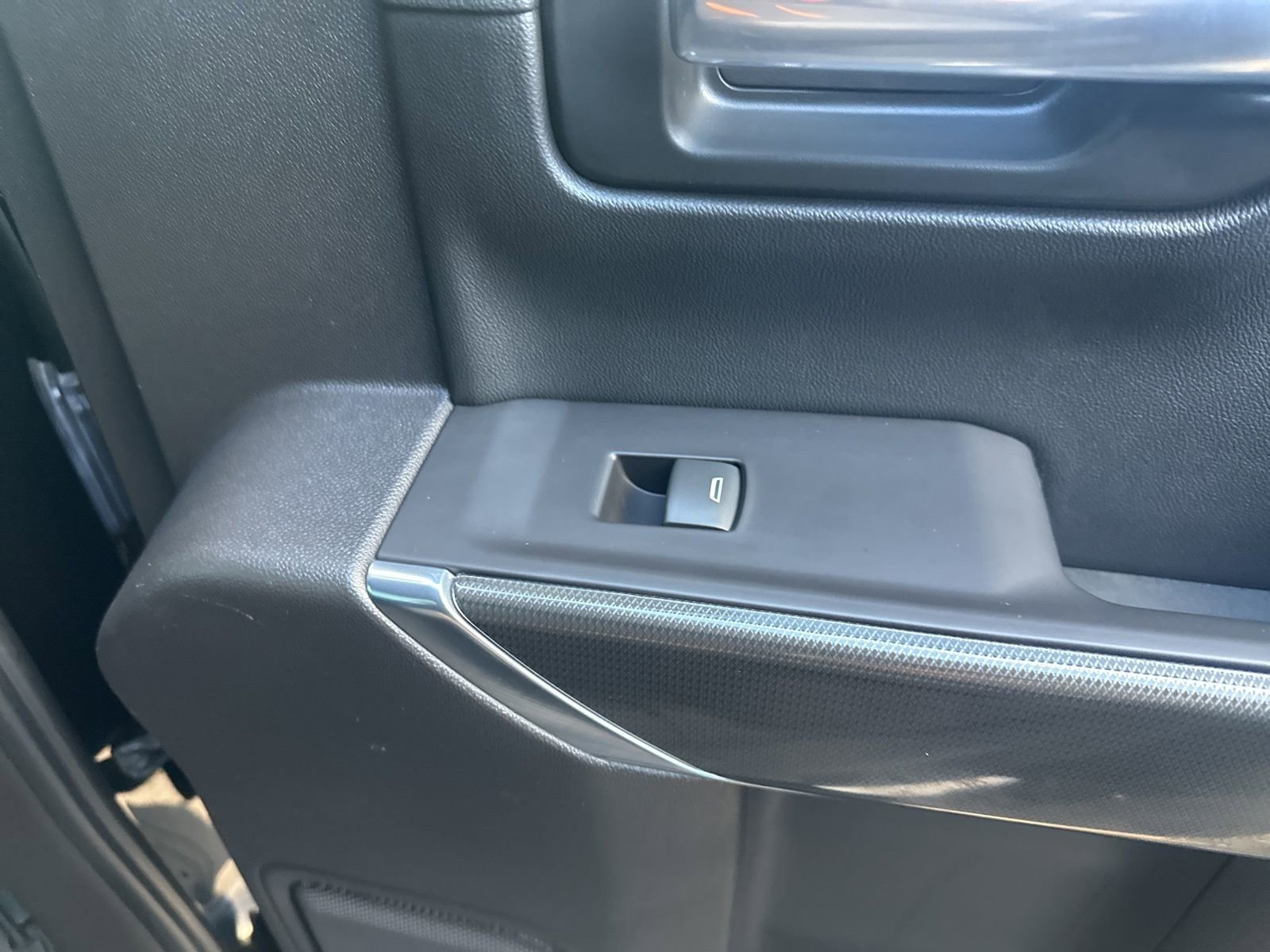 Used 2020 GMC Sierra 1500 AT4 w/ AT4 Premium Package image 32