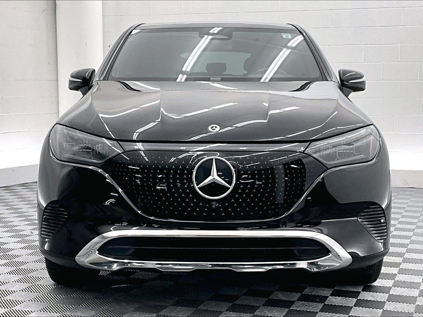 Used 2023 Mercedes-Benz EQE 350+ 4MATIC SUV image 2