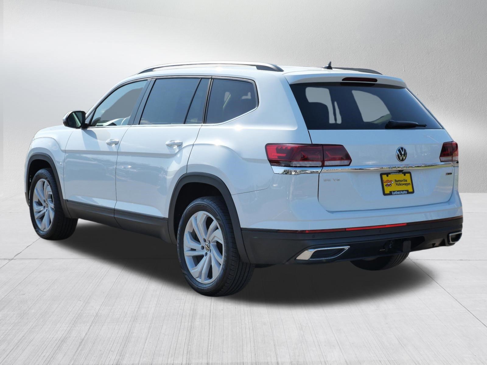 Certified 2022 Volkswagen Atlas SE image 5